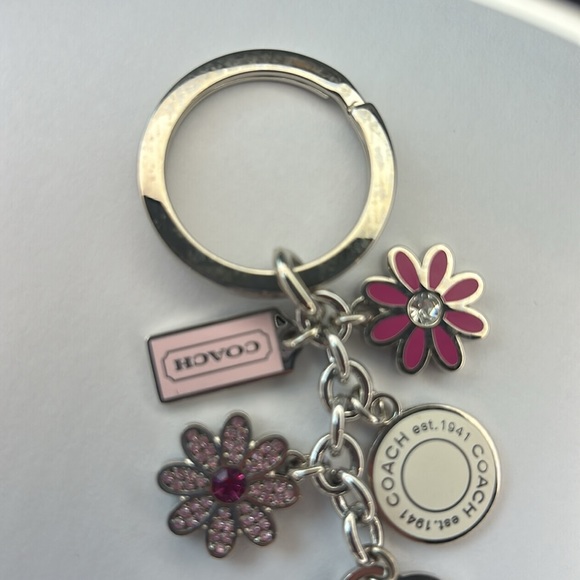 NWOT COACH Vintage Pink Heat Daisy Keychain Fob Purse Charm - Picture 2 of 6